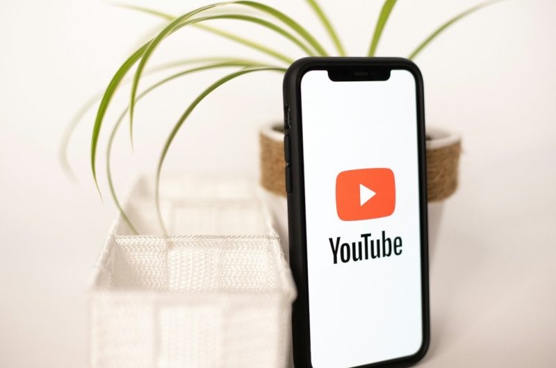 Роскомнадзор пригрозил провайдерам лишением лицензий за ускорение YouTube