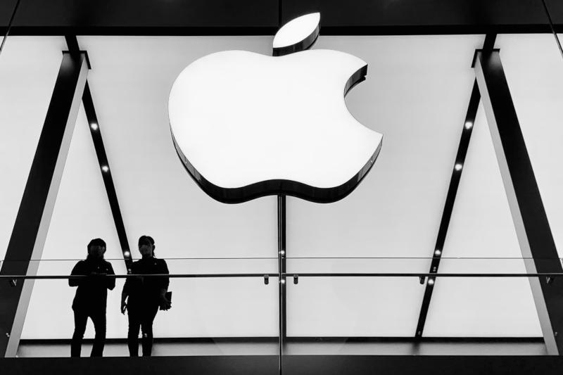 Британские силовики потребовали от Apple возможность следить за всеми пользователями