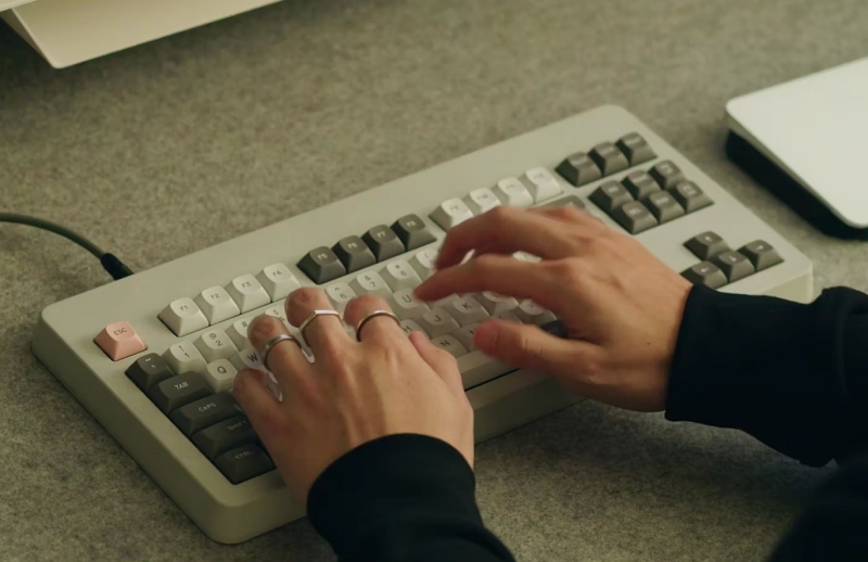 Представлена клавиатура Seneca по цене трёх MacBook — она откроет путь в «мир чувственной роскоши и безумной инженерии»