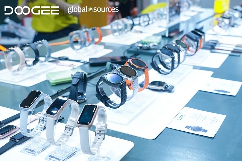 Doogee представила тонкие смартфоны с проекторами и другие новинки на выставке Global Sources в Гонконге