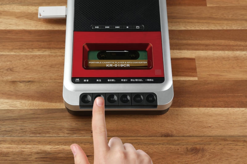 Представлен портативный кассетный магнитофон Kenko Tokina KR-019CR с MP3-конвертером