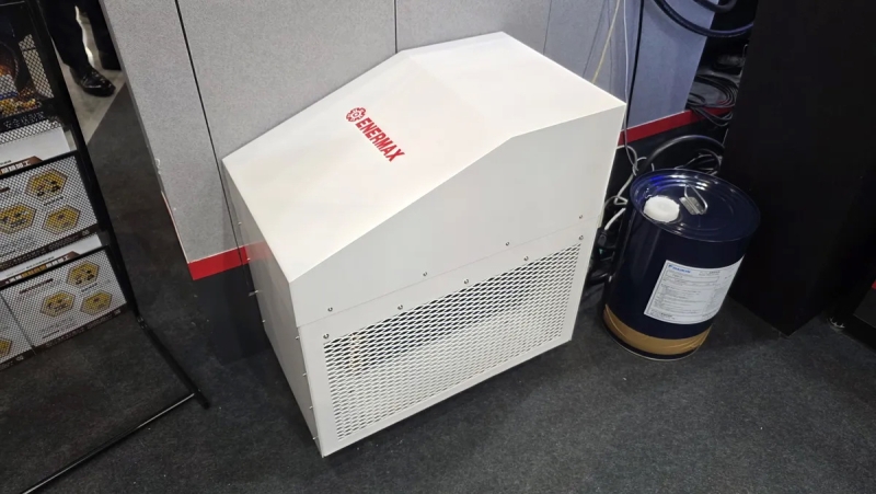 Enermax показала иммерсионную систему охлаждения для ПК за $50 тыс.