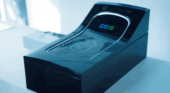 LG представила гибкий OLED с по-настоящему всплывающими окнами — их можно пощупать и затолкать обратно