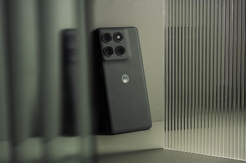 Motorola представила смартфон Edge 2025 с кнопкой быстрого доступа к ИИ-функциям