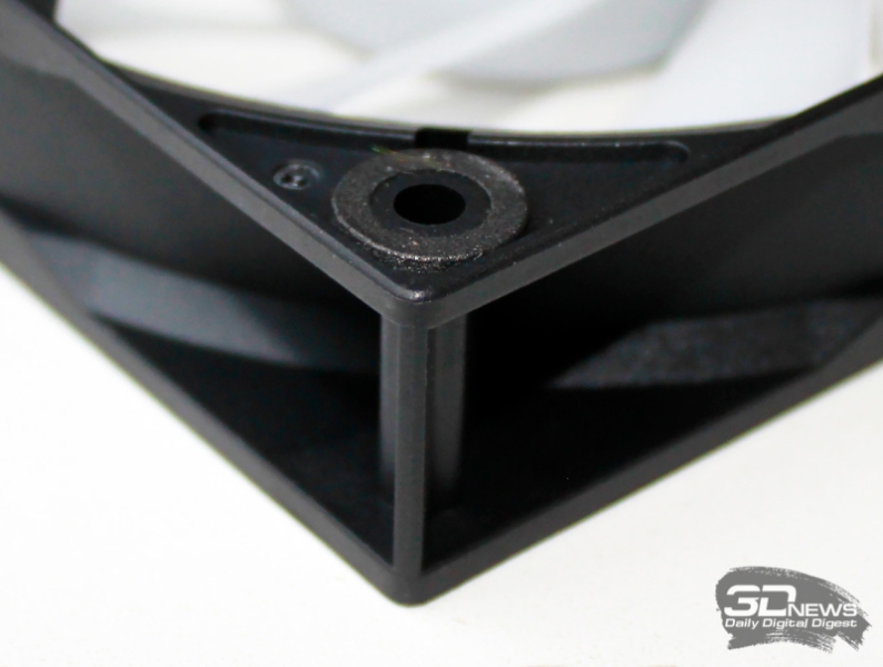 Система жидкостного охлаждения DeepCool LE360 V2: удешевление без потерь?