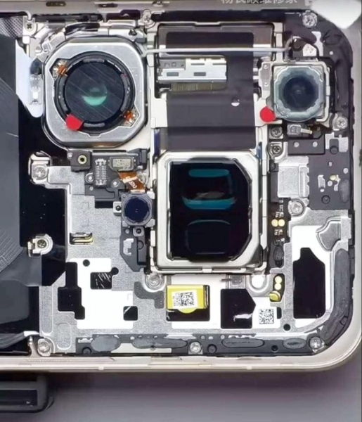 Первая разборка Huawei Pura 80 Ultra показала сверхсложную конструкцию двухобъективной камеры
