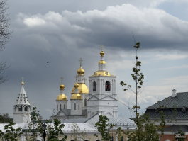 Сравнительный тест камер флагманских смартфонов (2025): Apple iPhone 16 Pro Max, HONOR Magic 7 Pro, HUAWEI Mate 70 Pro, Samsung Galaxy S25 Ultra, vivo X200 Pro, Xiaomi 15 Ultra