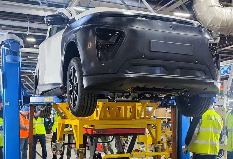 В России построили линию для конвейерной сборки отечественного электромобиля «Атом»