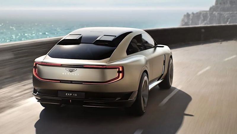 Bentley показала EXP 15 — люксовое трёхместное электрическое купе с длинным капотом