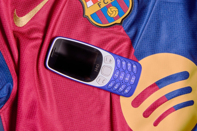 HMD представила кнопочный телефон Barça 3210 — стиль Nokia, логотип «Барселоны» и поддержку DeepSeek
