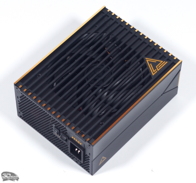 Обзор блока питания MSI MEG Ai1600T PCIE5 с двумя разъемами 12V-2x6