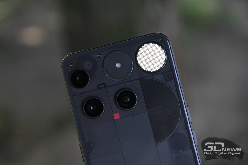 Обзор смартфона Nothing Phone (3): неординарный флагман с двумя экранами