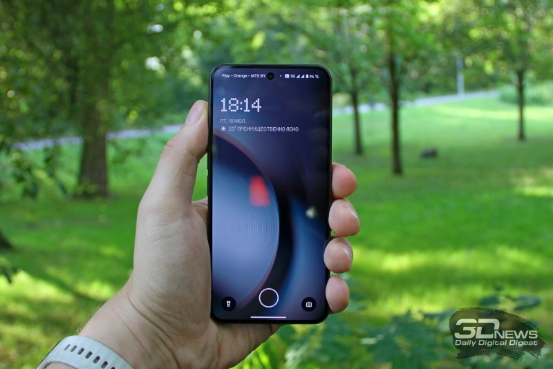 Обзор смартфона Nothing Phone (3): неординарный флагман с двумя экранами