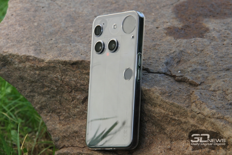 Обзор смартфона Nothing Phone (3): неординарный флагман с двумя экранами