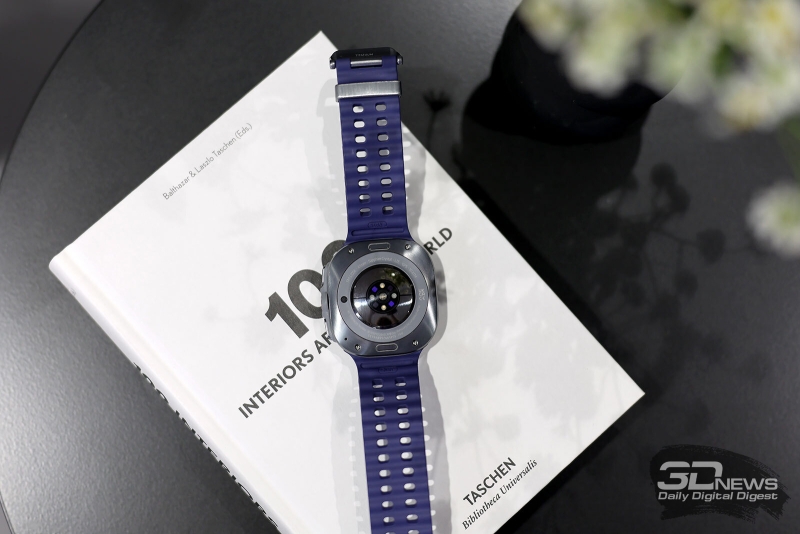 Samsung представила обновлённые смарт-часы Galaxy Watch Ultra с титановым корпусом за 44 990 рублей