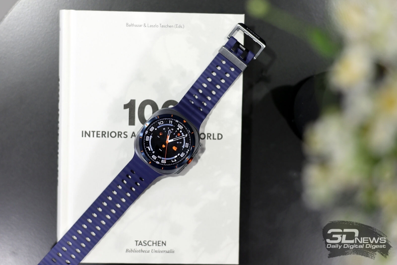 Samsung представила обновлённые смарт-часы Galaxy Watch Ultra с титановым корпусом за 44 990 рублей