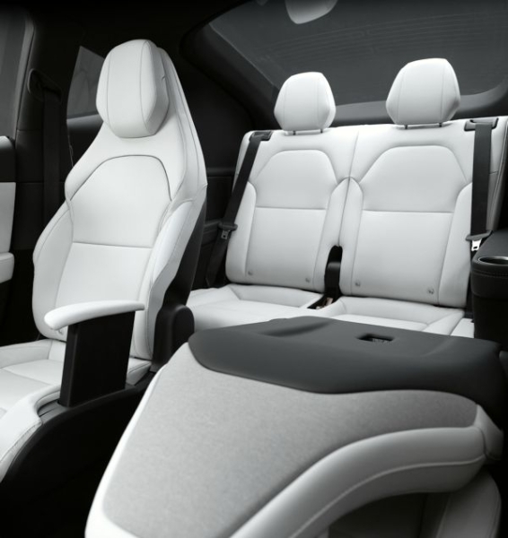 А теперь — горбатый: в Китае начался приём заказов на шестиместный кроссовер Tesla Model Y L