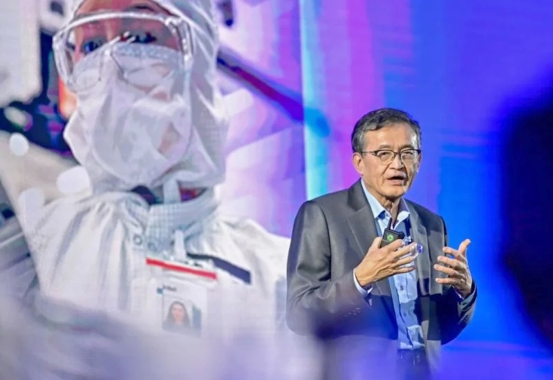 Intel увеличит инвестиции в продавцов своих чипов и отдаст маркетинг на аутсорс