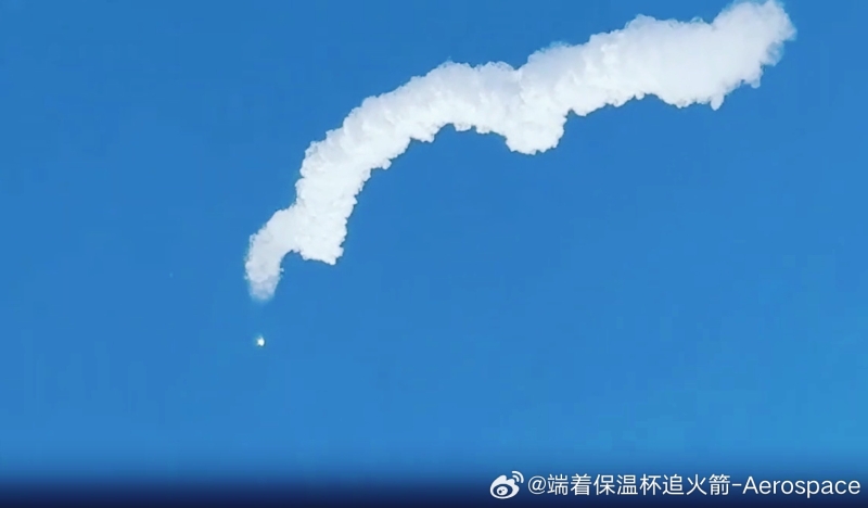 Китайская ракета-носитель на метановом топливе, созданная LandSpace, разрушилась при лётном испытании