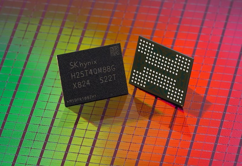 Первую в мире 321-слойную флеш-память 3D QLC NAND начала массово выпускать SK hynix