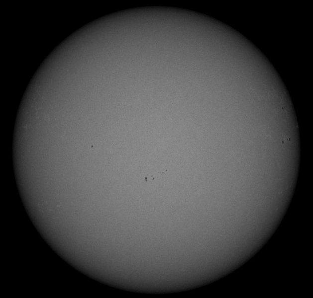 С видимой стороны Солнца исчезли почти все пятна