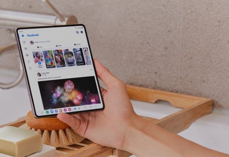 Складной Apple iPhone получит четыре камеры и модем собственной разработки