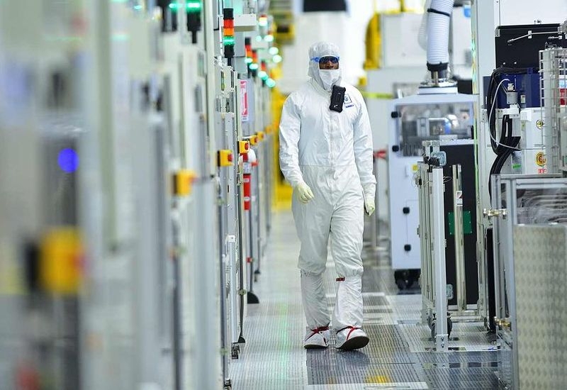 SoftBank согласилась купить акций Intel на сумму $2 млрд