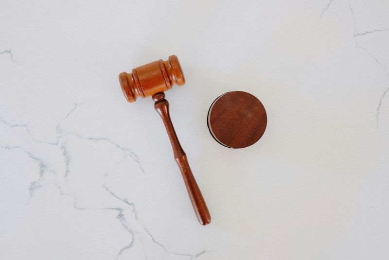 Буквально одно слово в решении суда спасло сделку Apple и Google на $20 млрд в год