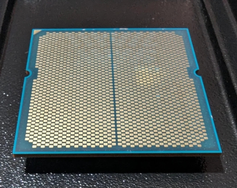 Одна плата ASRock уничтожила два Ryzen 7 9800X3D всего за несколько месяцев