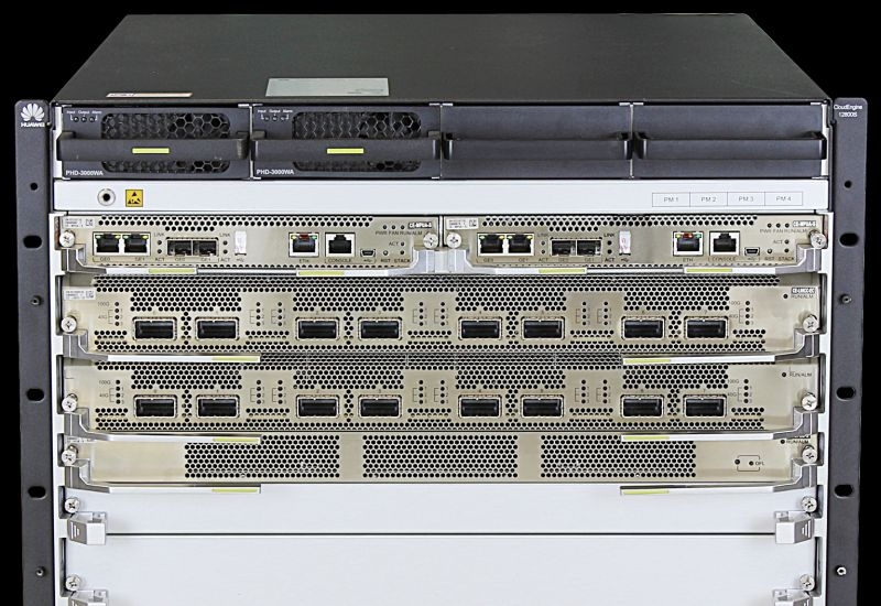 Российские банки попробовали китайские ИИ-ускорители — дешевле Nvidia, но перегреваются и нестабильны