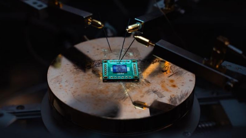 Электроника покорила новые высоты: учёные впервые уложили шесть КМОП-транзисторов друг на друга