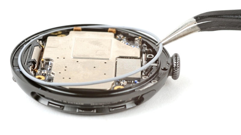 Google Pixel Watch 4 — самые ремонтопригодные смарт-часы на рынке, по версии iFixit