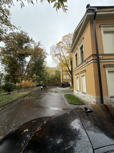 Обзор смартфона Apple iPhone 17 Pro Max: батя в городе