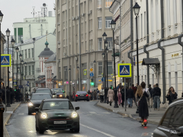 Обзор смартфона Apple iPhone 17 Pro Max: батя в городе