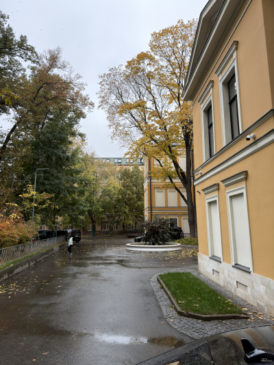 Обзор смартфона Apple iPhone 17 Pro Max: батя в городе