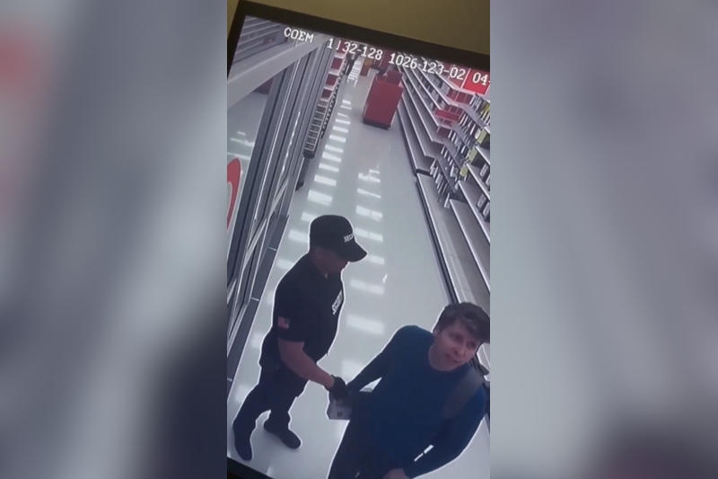 Сэма Альтмана поймали за руку при попытке украсть видеокарту — это самое популярное ИИ-видео в Sora