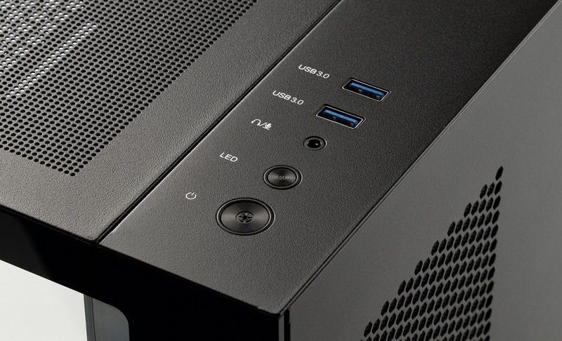 В России вышел Eurocase M430ZF — просторный и эффектный корпус для мощных ПК