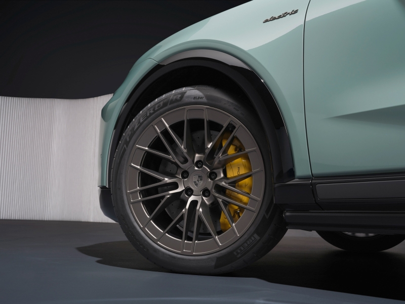 Представлен «самый мощный серийный Porsche всех времён» — 1139-сильный Cayenne Electric